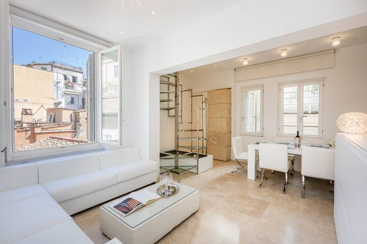 Amazing 3 Levels Penthouse Piazza Venezia gallery image 4