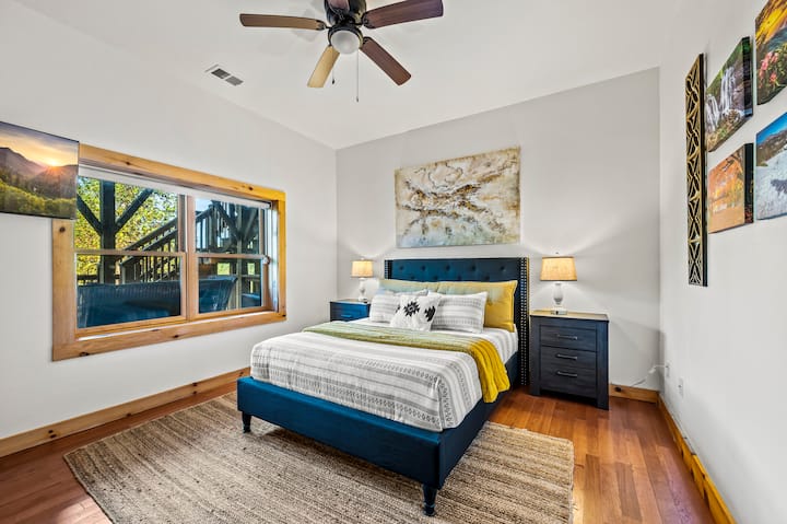 The lower-level Queen retreat with Smart TV and soft linens — your guests will feel right at home.