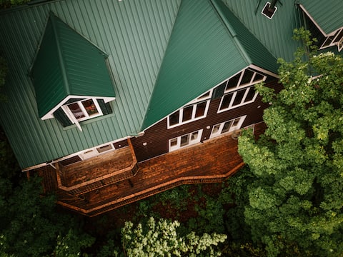 The Edge of Esson Lake aka 'The Edge'