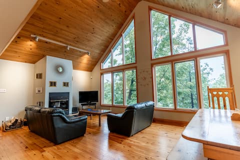 The Edge of Esson Lake aka 'The Edge'