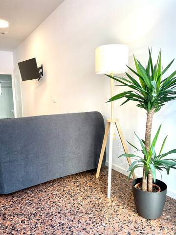 Top performing Airbnb: 1 Fully equipped space in Benimaclet