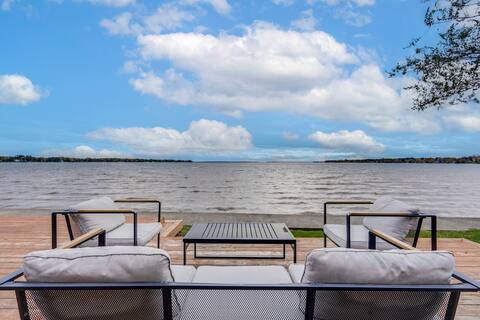 Endless Horizons - Modern Lakeside Villa with Spa