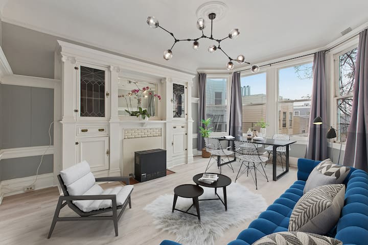 Pano Vu 5BD3.5 BA Nob Hill