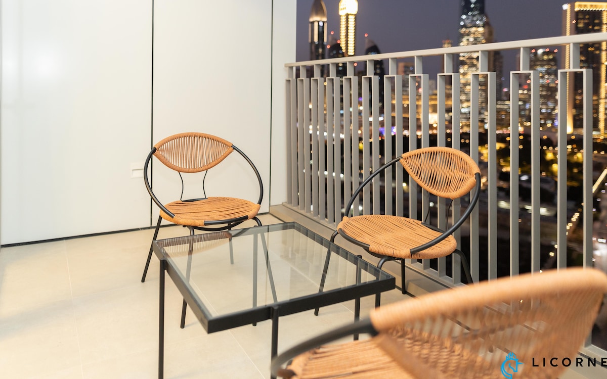 2 Bedroom Furnished Apartment | Downtown Views II 2