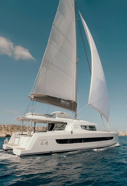 2024 Bali 4.4 Yacht w/ Captain, Concierge, WIFI