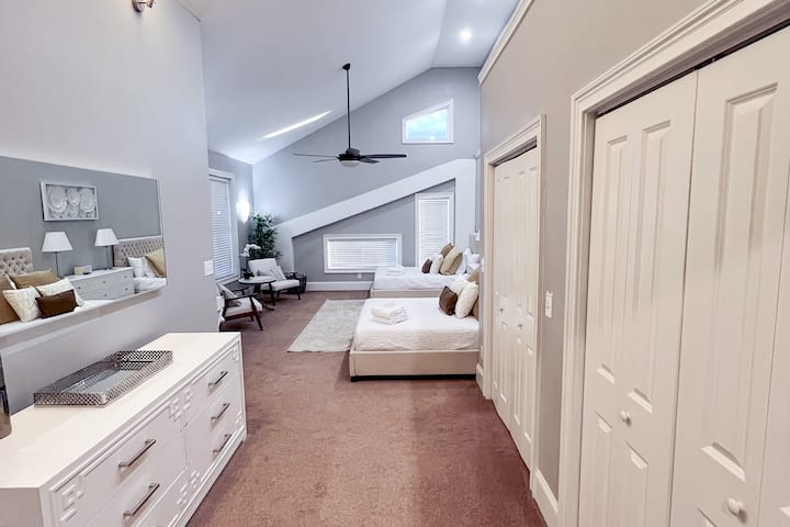 Sound asleep, be energized, and relieve your stress in these sophisticated, spacious, and comfortable two queen-sized beds.