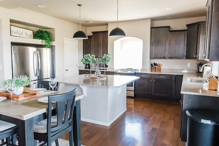 WoodVilla w/Hot Tub, Movie Theater, & Game Room