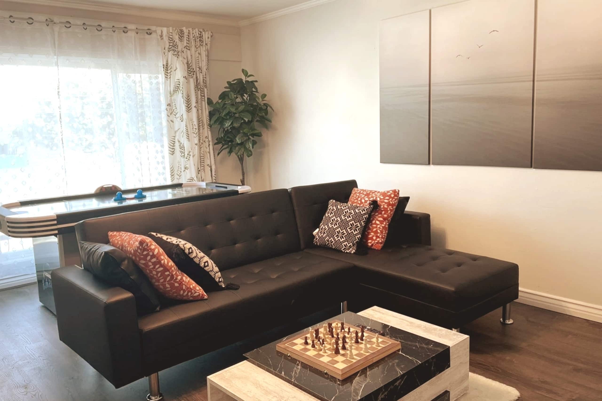 Home in San Francisco · ★4.79 · 3 bedrooms · 4 beds · 2 baths - Image 1