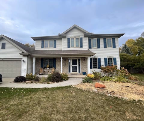 Spacious Home-For your EAA Stay