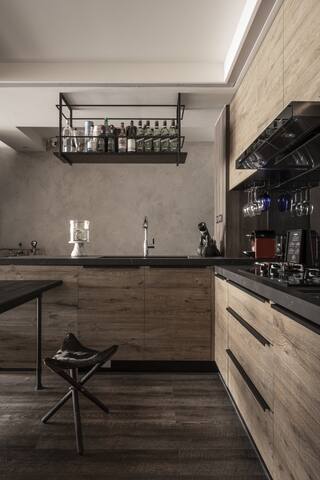 Safari Resort Design – prime location gallery image 2