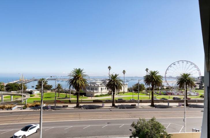 Luxury Beach View Escape gallery image 4