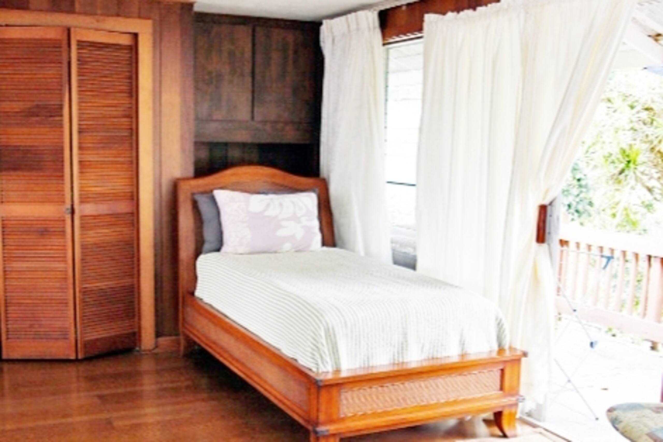 Guesthouse in Hilo · ★4.46 · 1 bedroom · 3 beds · 1 private bath - Image 2
