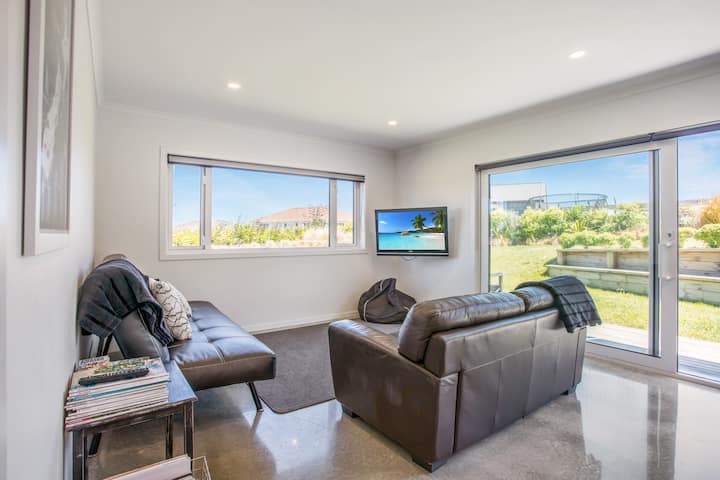 Luxurious Lake Taupo Two Bedroom Apartment. "Wow!" - タウポ