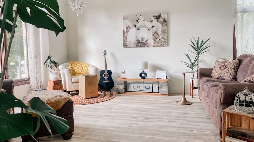 Modern Clean Spacious Home