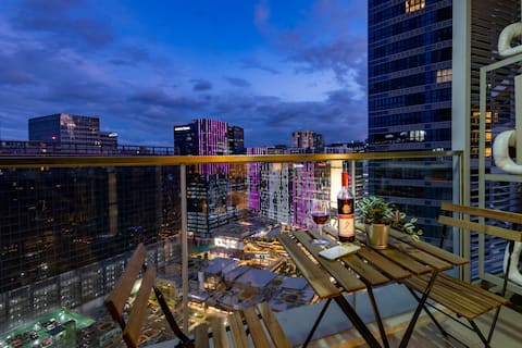 Spacious Family Condo in Uptown BGC w/ City View!