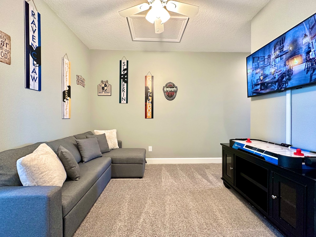 Second Level Landing w/ Smart TV, Tabletop Air Hockey & Pull Out Sofa