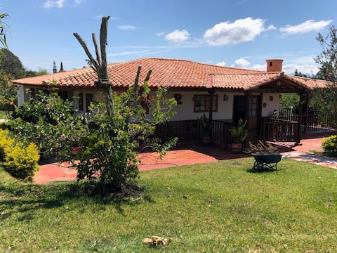 Mesa de los Santos - "Villa Emita"