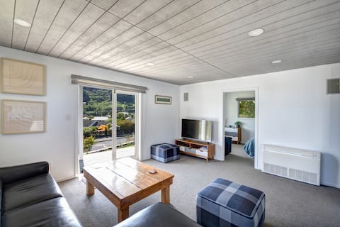 Popular Airbnb listing: Port Cottage in Dunedin City