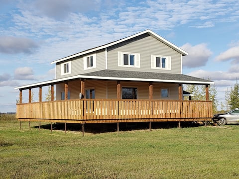 Edge of City Limits: Entire House (3 Rooms)