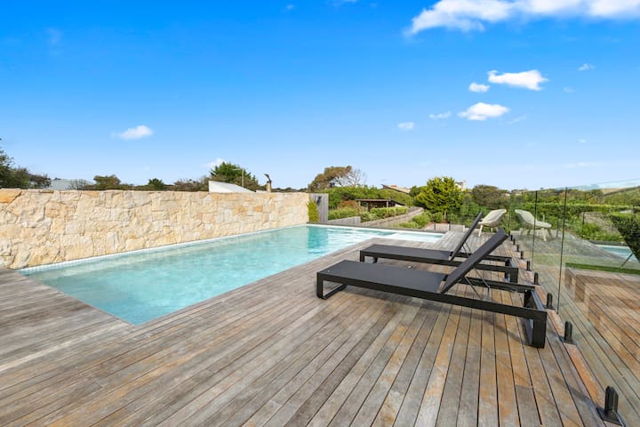 W on Ti-Tree by the Ocean