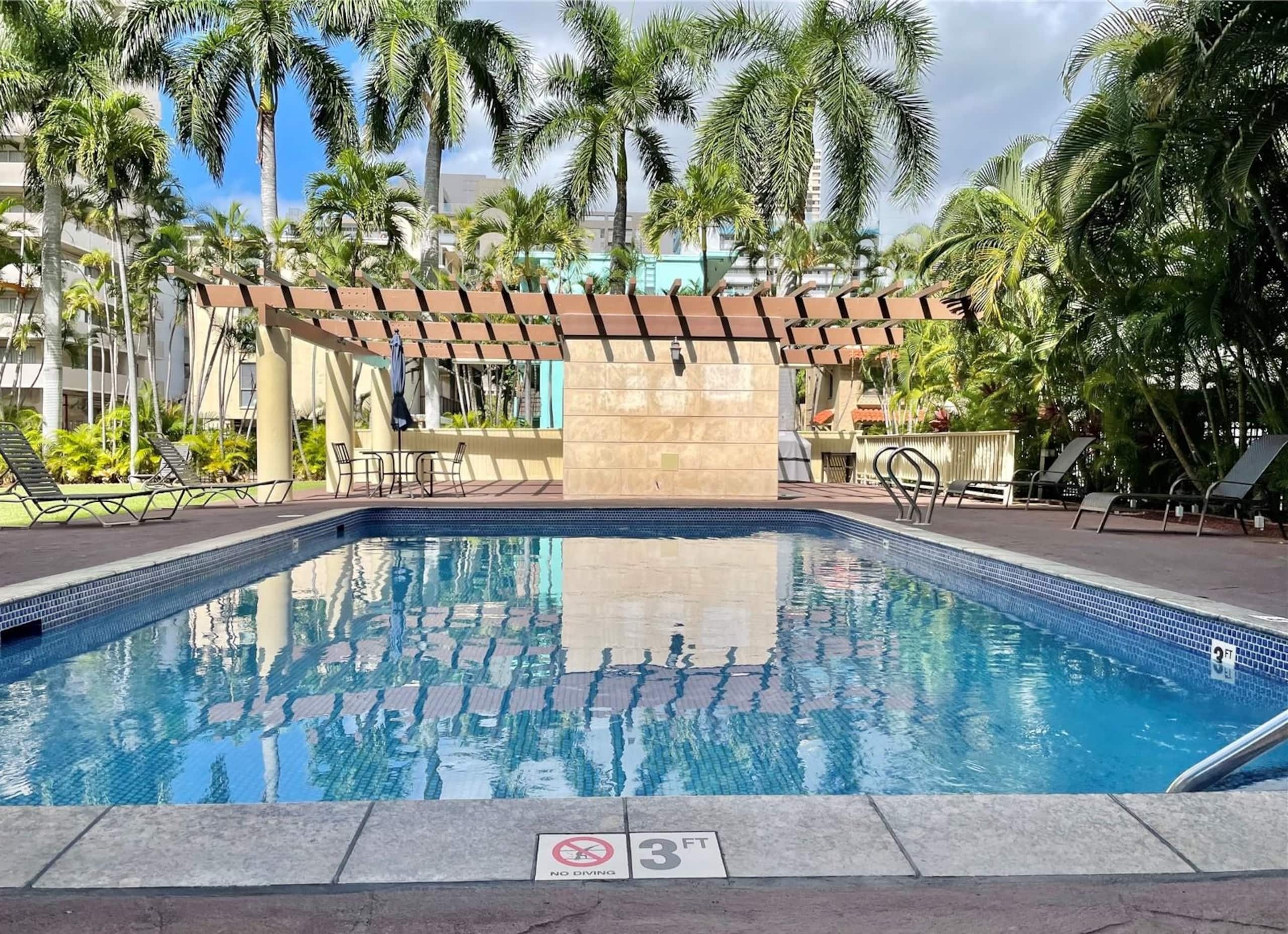 Modern Oasis with Great Canal Mountain View - Image 44