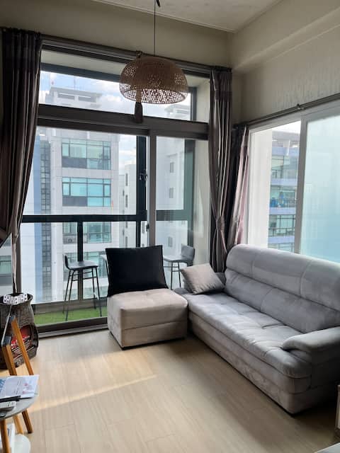 [Open special] 2 minutes from subway station/Warm duplex space/Weekend late check out/Relaxing check-in