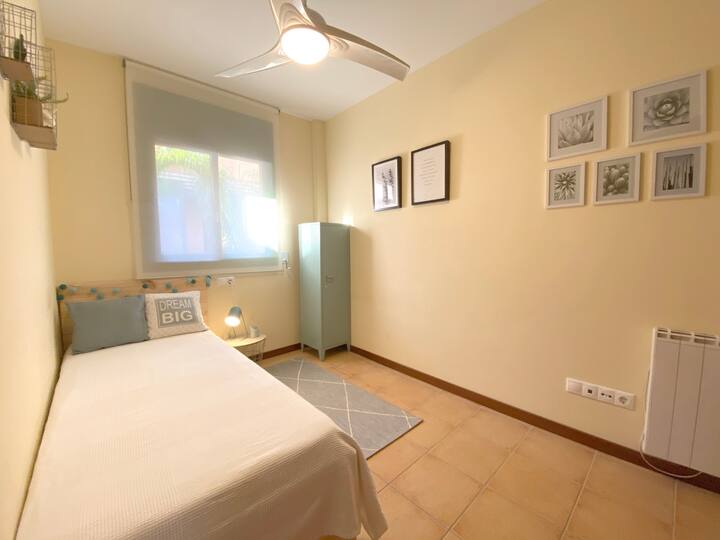 Втора стая (двойна) - Ниски легла за малки деца / Втора спалня (двойна спалня) - Ниски легла, подходящи за деца