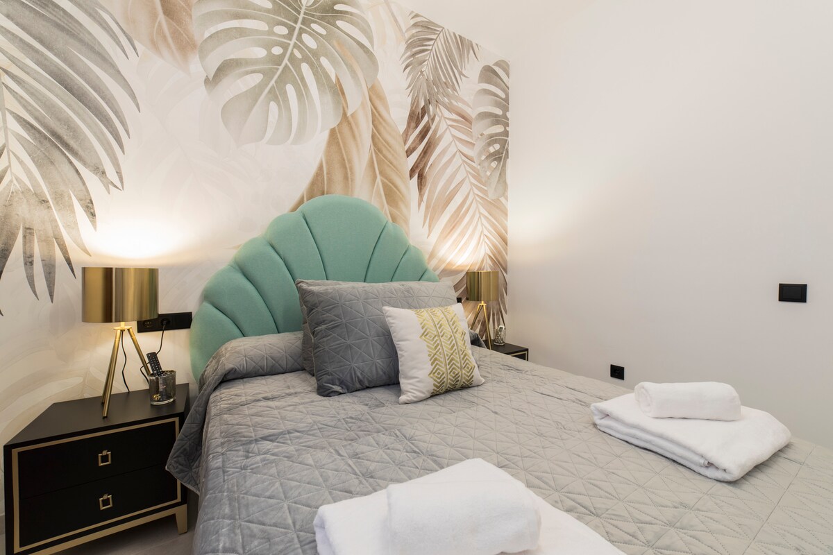 Главна спална соба,со клима уред, 42-инчен телевизор и плакар, 150 кревета