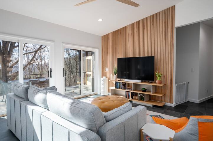 Birchwood Manor gallery image 5