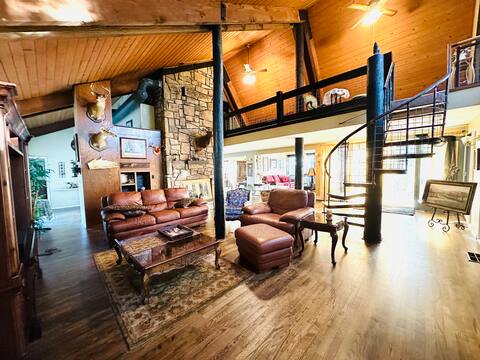 Tulsa LakeHouse Event Center
