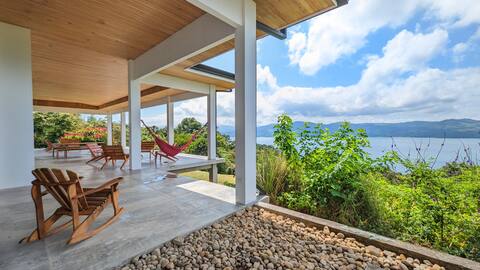 Ave Paraiso - Quiet lake house with epic view