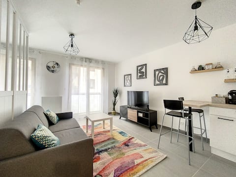 Propriété Airbnb réussie: Cozy apartment 5 minutes walk from the metro à Montreuil