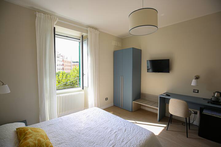 Colosseum Maison – 3 Bedrooms with 3 private Bath gallery image 2