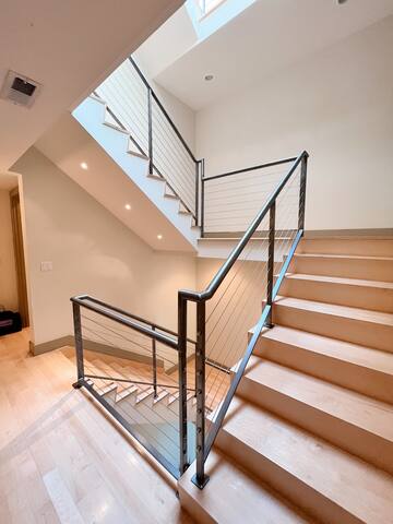 Luxe 4/5 w/parking – Golden Triangle/Civic Center! gallery image 5