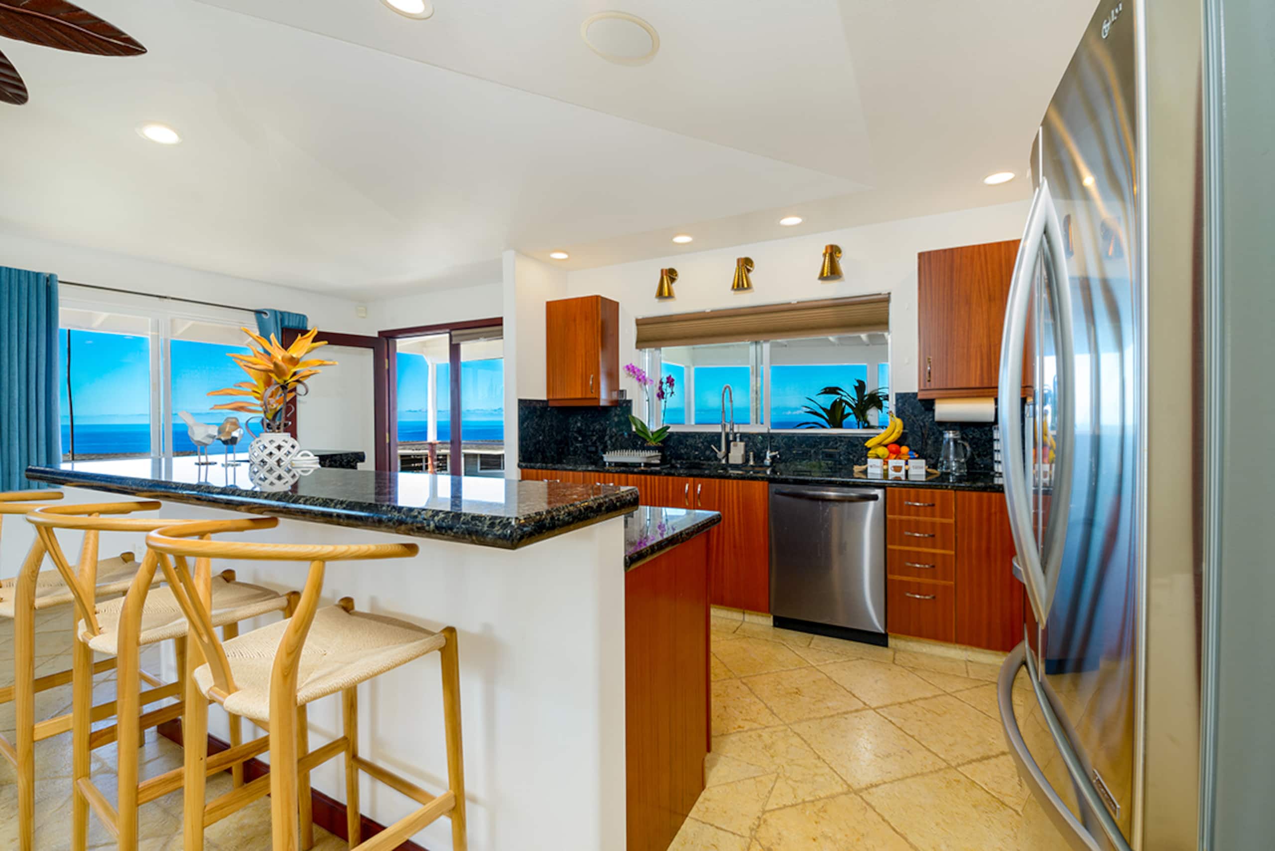 Home in Kailua-Kona · ★4.93 · 4 bedrooms · 5 beds · 4.5 private baths - Image 3