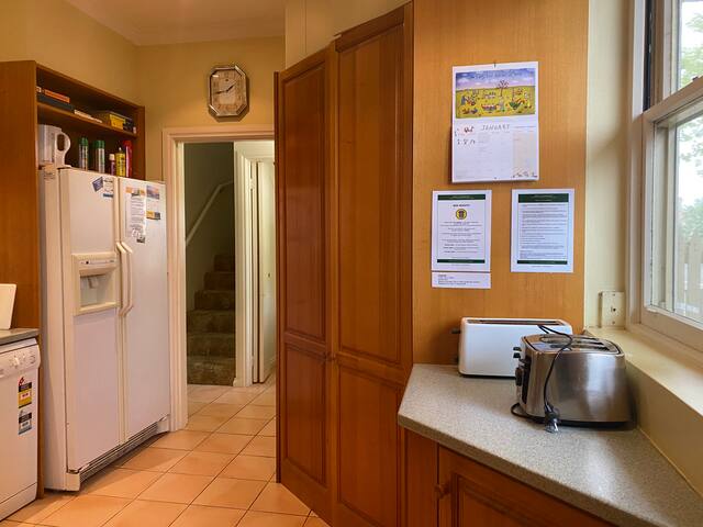 Banks at Queenscliff gallery image 5