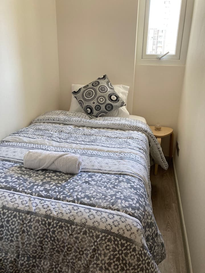 单人床1号停车位