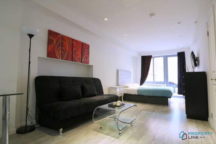 521 West 48th Street Studio With Private Outdoor - New York City