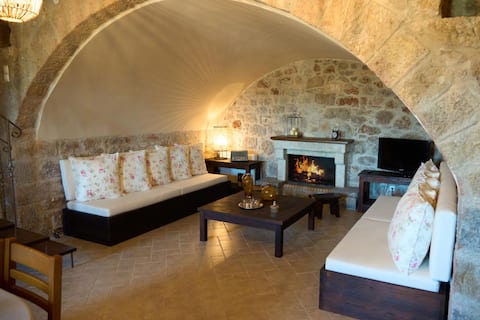 Top performing Airbnb: Villa Agia Sofia: Your Tranquil Retreat in Δήμος Βόρειας Κυνουρίας