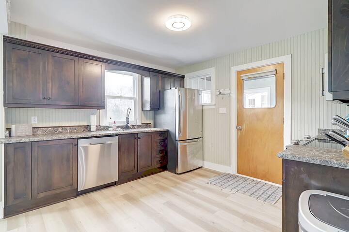 Tranquility at Birchwind Cottage gallery image 4