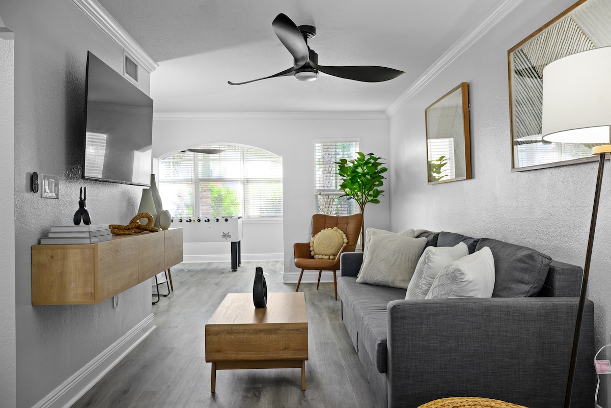 Дневна соба со кауч