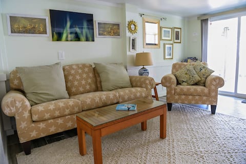 Top Airbnb: Oceanside Mermaid Cottage Apartment, Garden View in Avon
