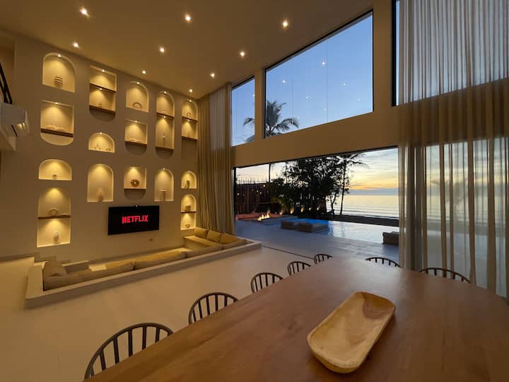 MULÉ beach house + pool
