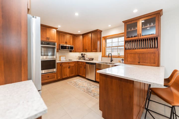 King's Nest Properties, LLC managed Airbnb listing 1
