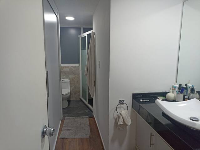 Remodelado y súper iluminado gallery image 5