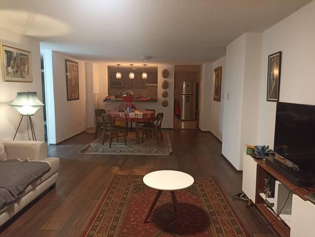 Remodelado y súper iluminado gallery image 4