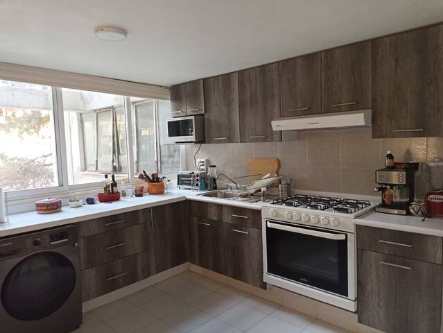 Remodelado y súper iluminado gallery image 3