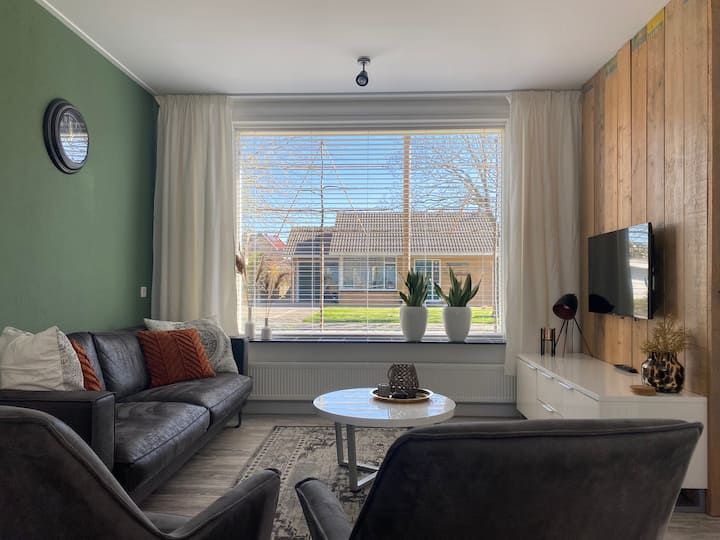 Ruime Woning Naast De Molen! - Domburg