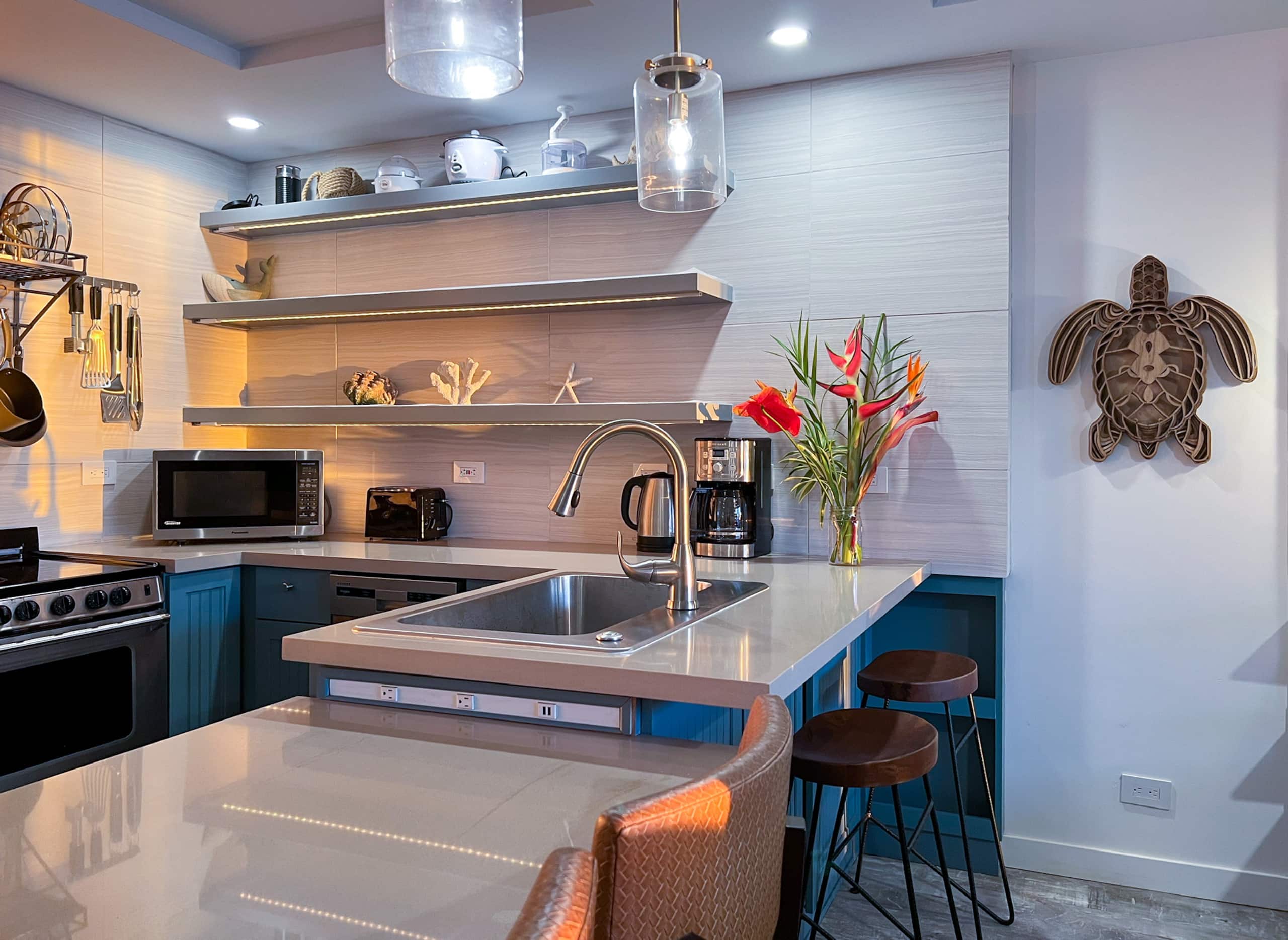Condo in Kihei · ★4.95 · 1 bedroom · 3 beds · 1 bath - Image 6