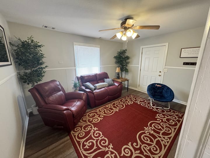 Bulloch Veranda - In The Heart Of Statesboro! - Statesboro, GA